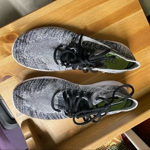 Nike fly knit sneakers size 8